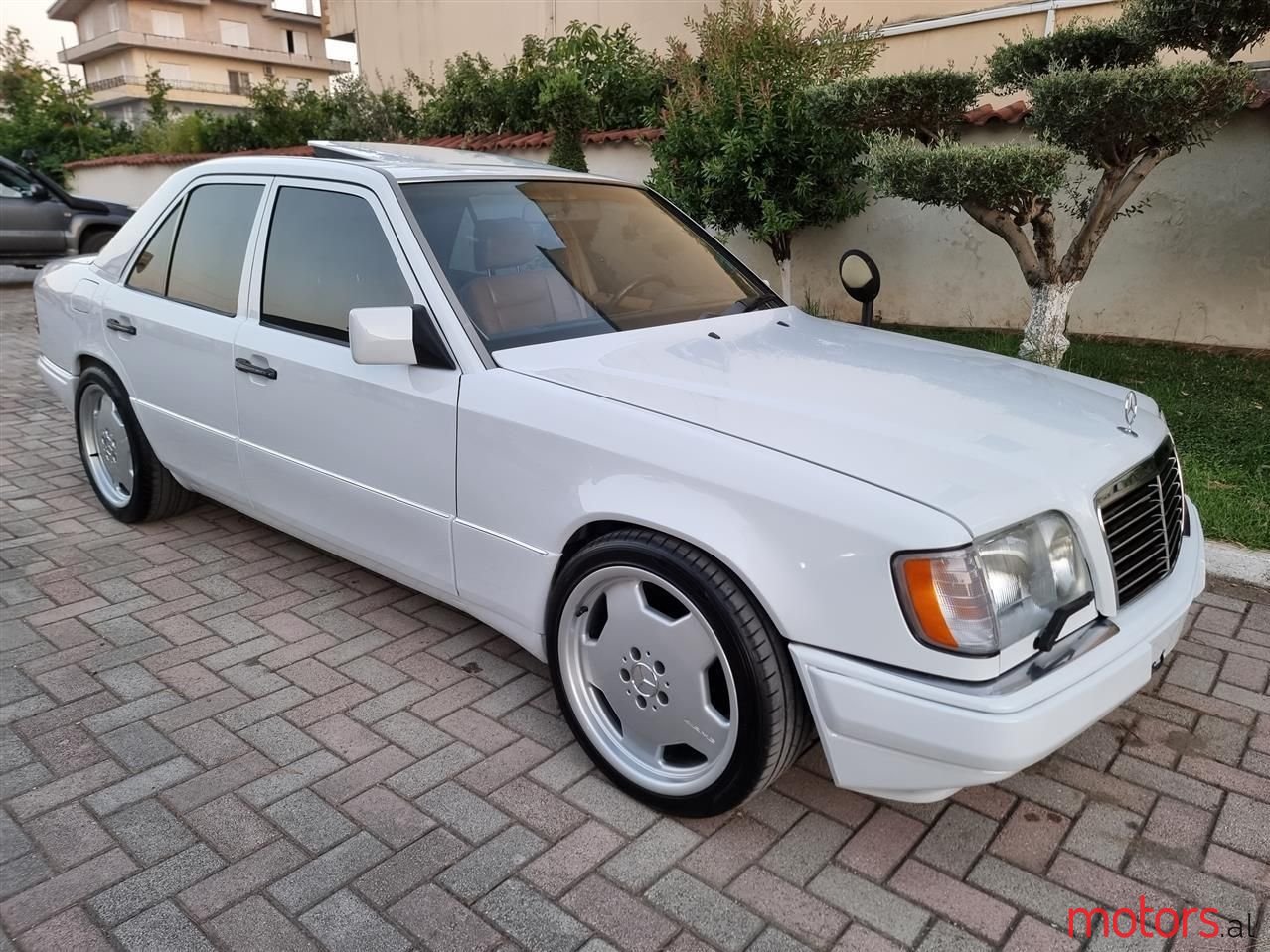 1993' Mercedes-Benz E 500 photo #5