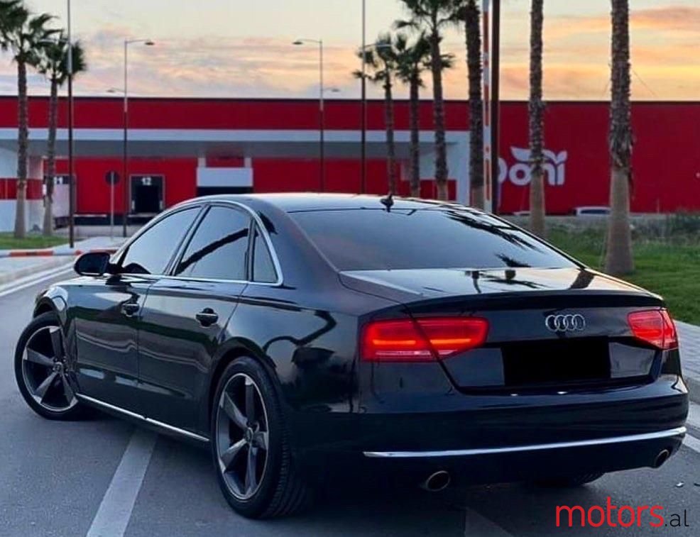 2012' Audi A8 photo #5