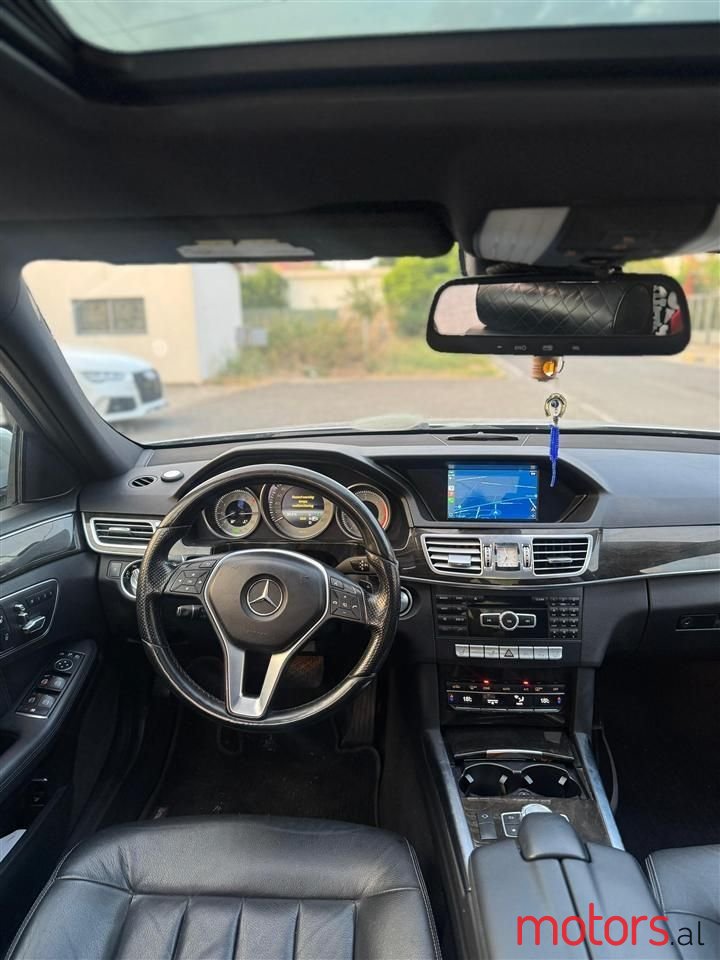2014' Mercedes-Benz E 220 photo #6