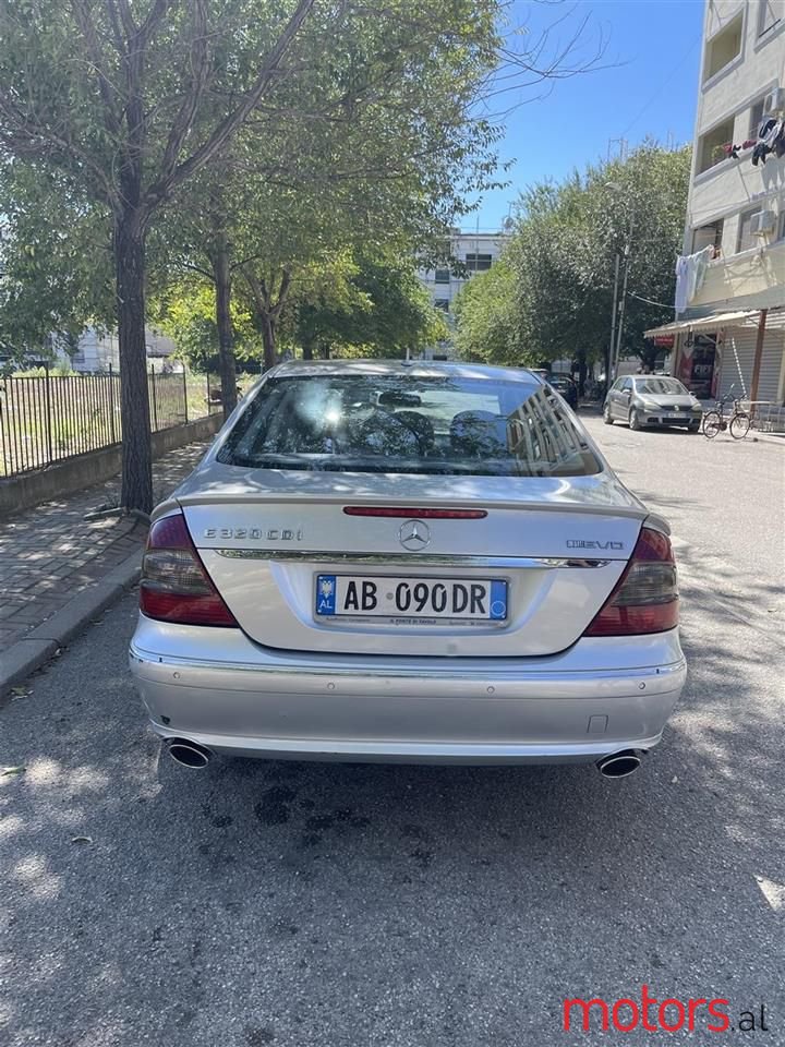 2007' Mercedes-Benz E 320 photo #2