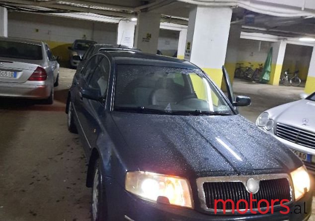 2004' Skoda Superb photo #1