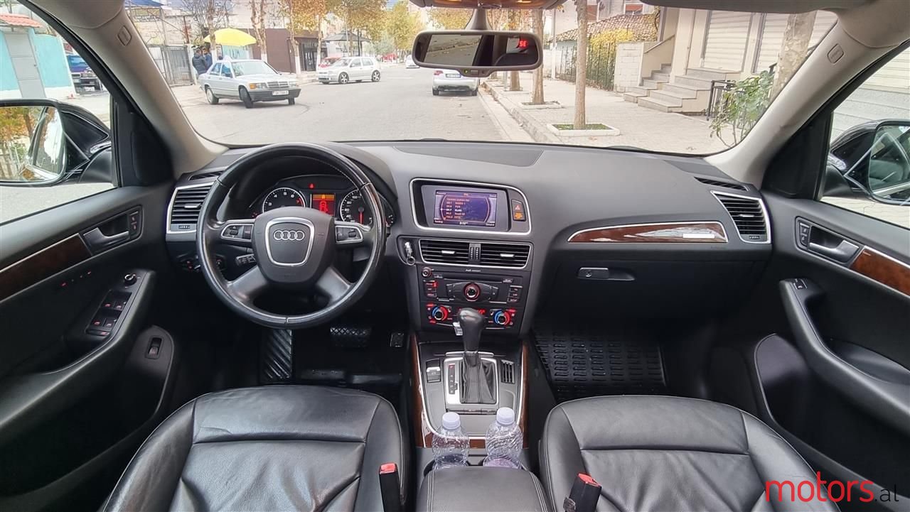 2011' Audi Q5 photo #6