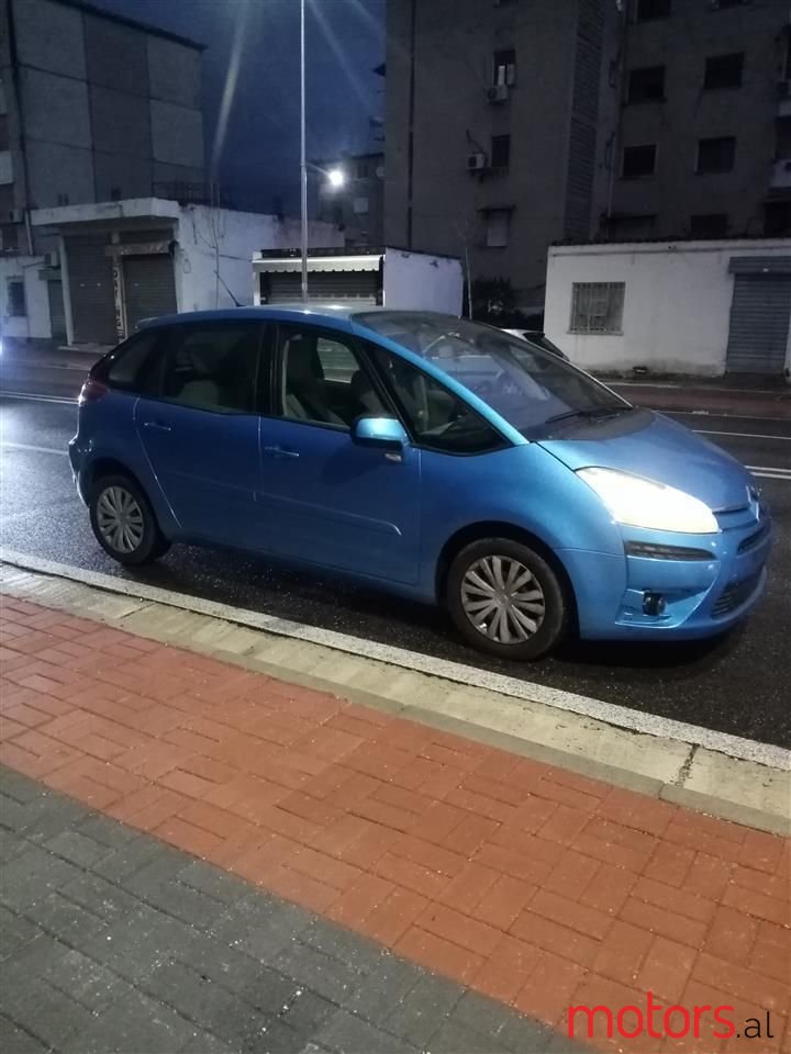 2008' Citroen C4 photo #1