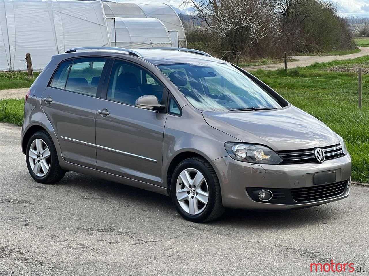 2010' Volkswagen Golf Plus photo #3