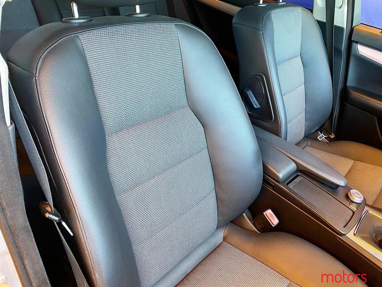 2008' Mercedes-Benz C 220 photo #4