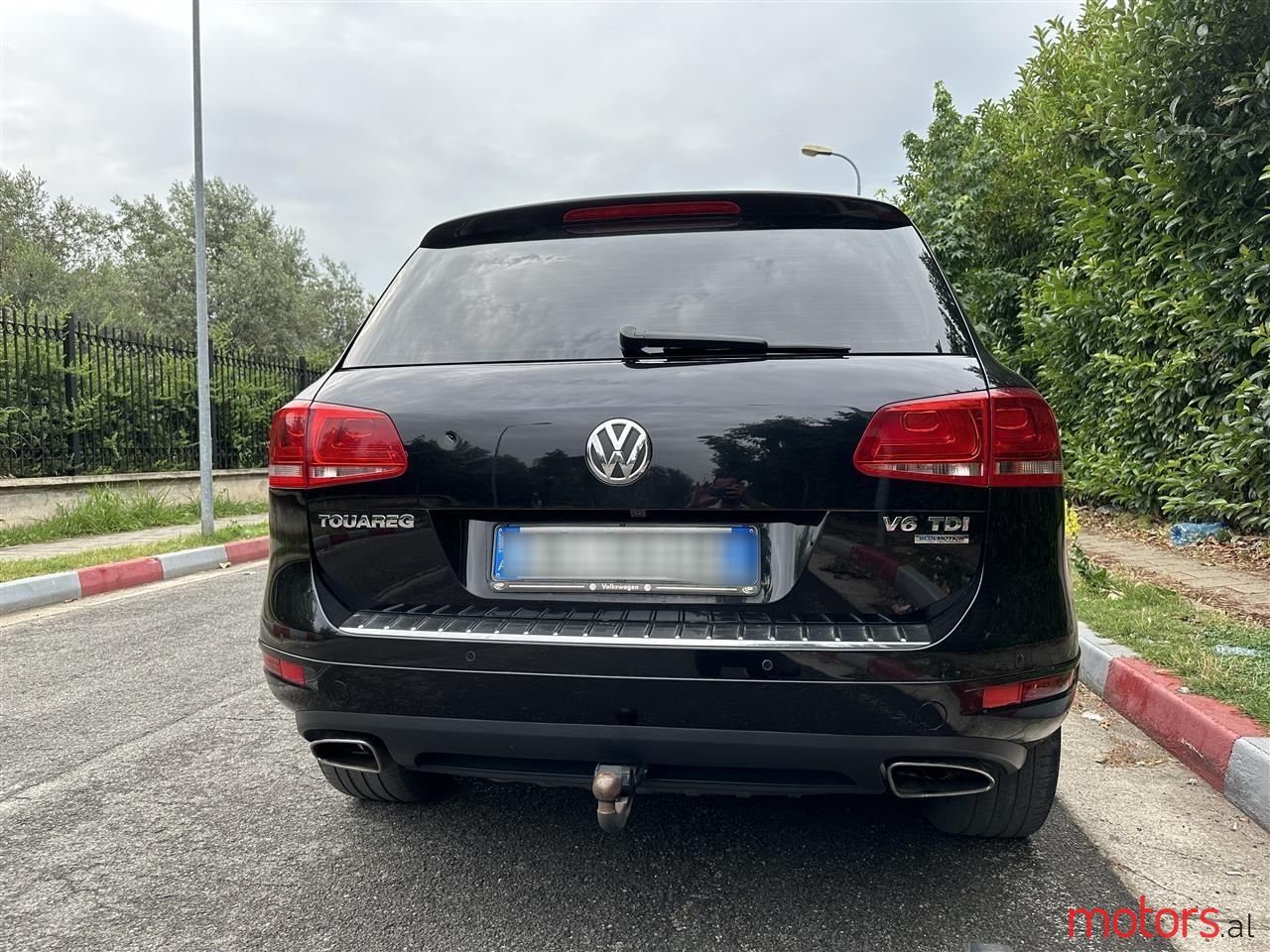 2013' Volkswagen Touareg photo #4