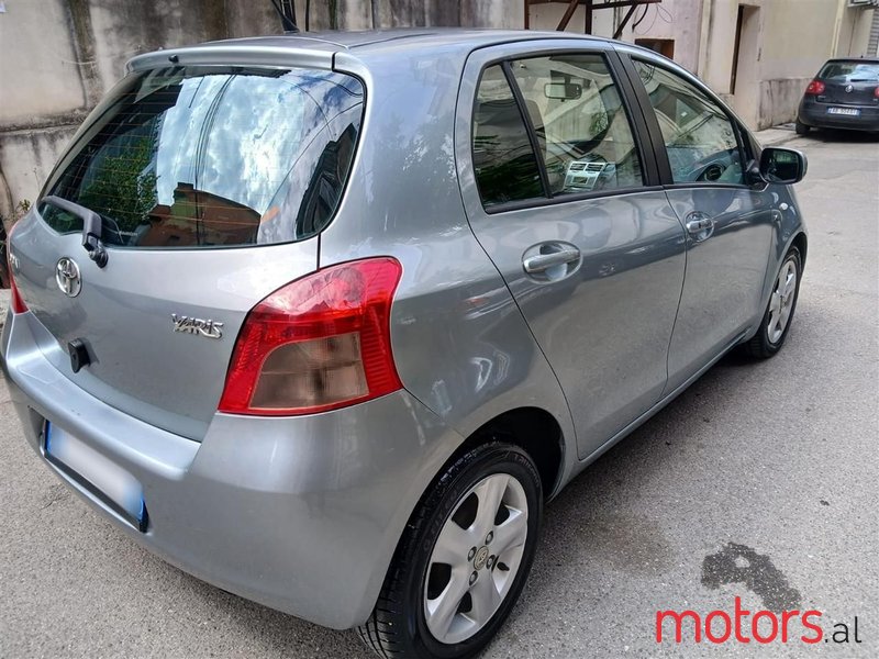 2006' Toyota Yaris photo #5