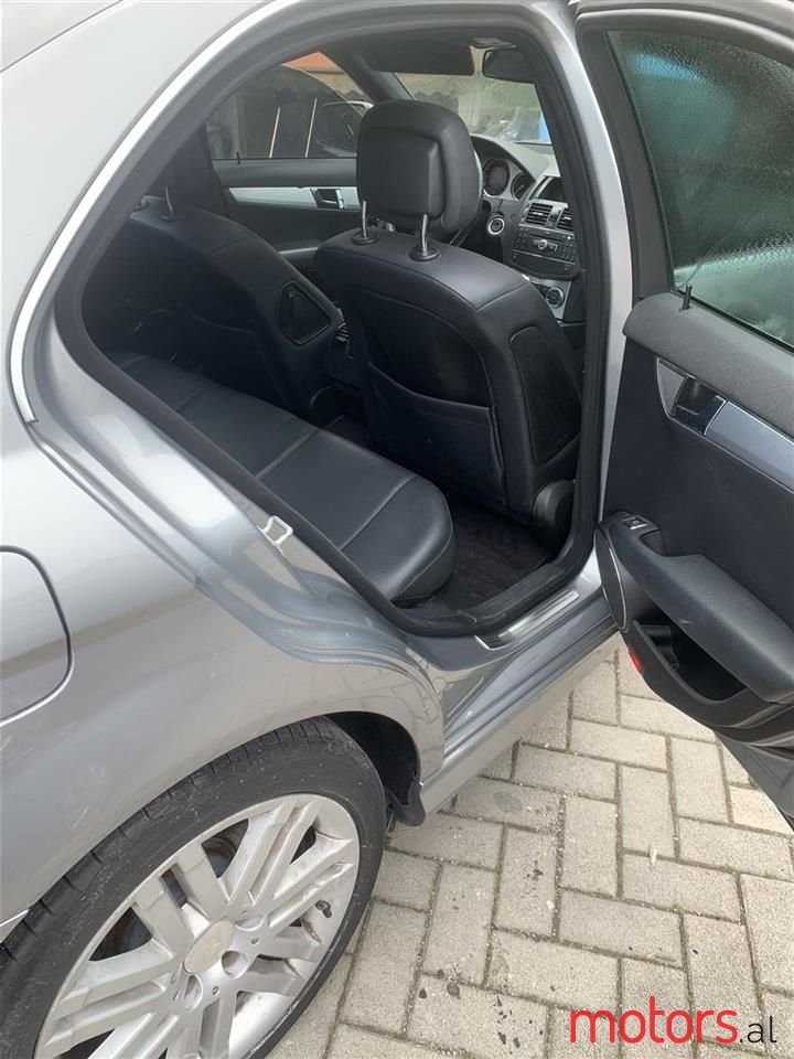 2009' Mercedes-Benz C 300 photo #5