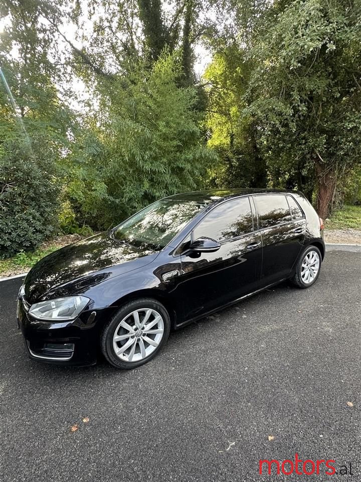 2013' Volkswagen Golf photo #3