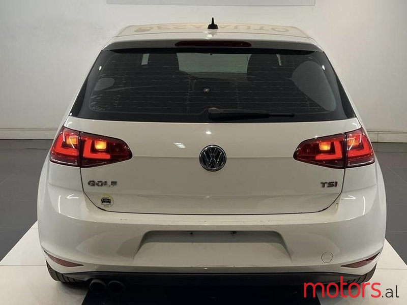 2016' Volkswagen Golf photo #5
