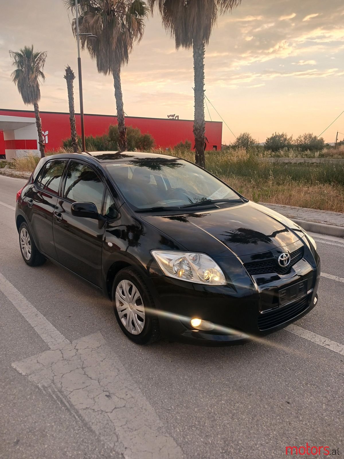 2009' Toyota Auris photo #2