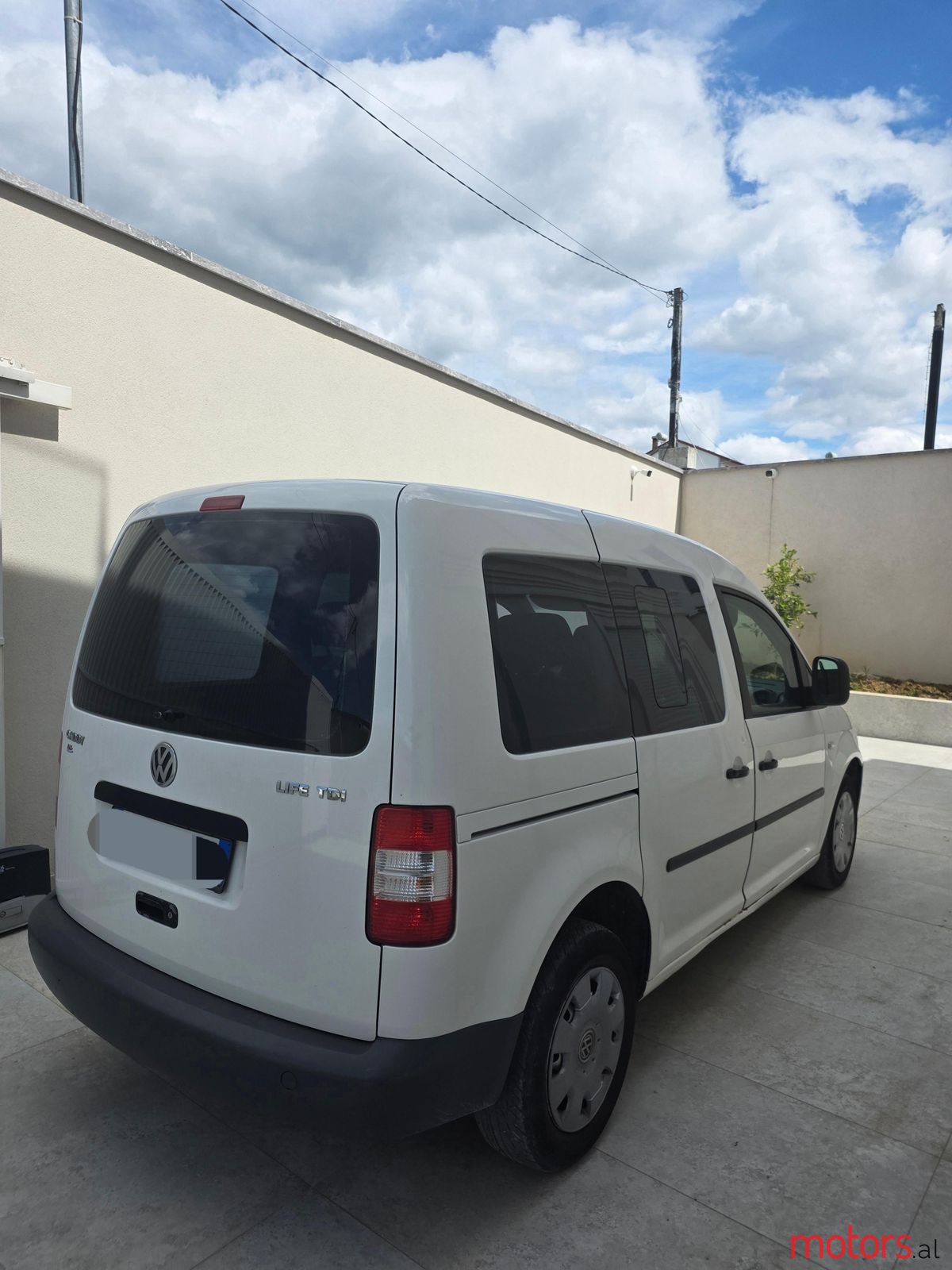 2008' Volkswagen Caddy photo #3