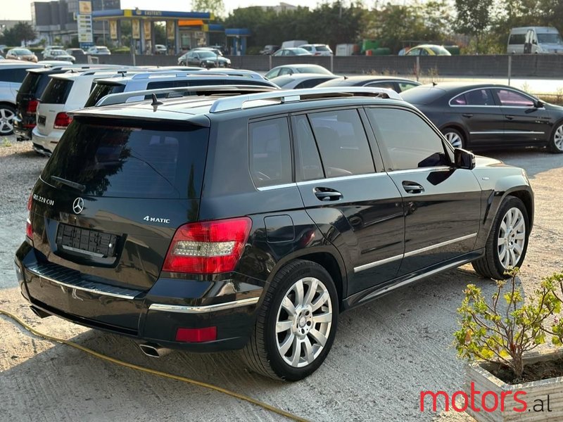 2011' Mercedes-Benz GLK 220 photo #3