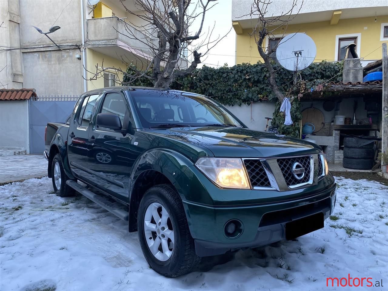 2008' Nissan Navara photo #3