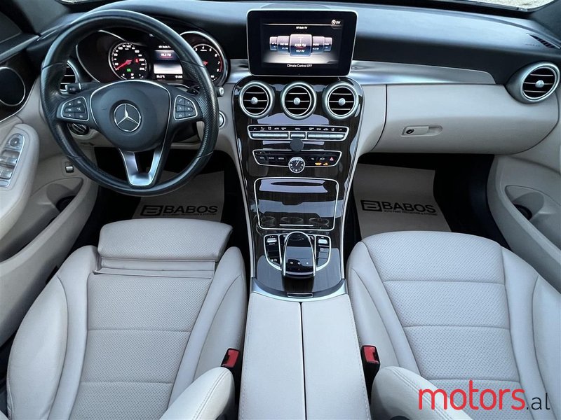 2015' Mercedes-Benz C 300 photo #2