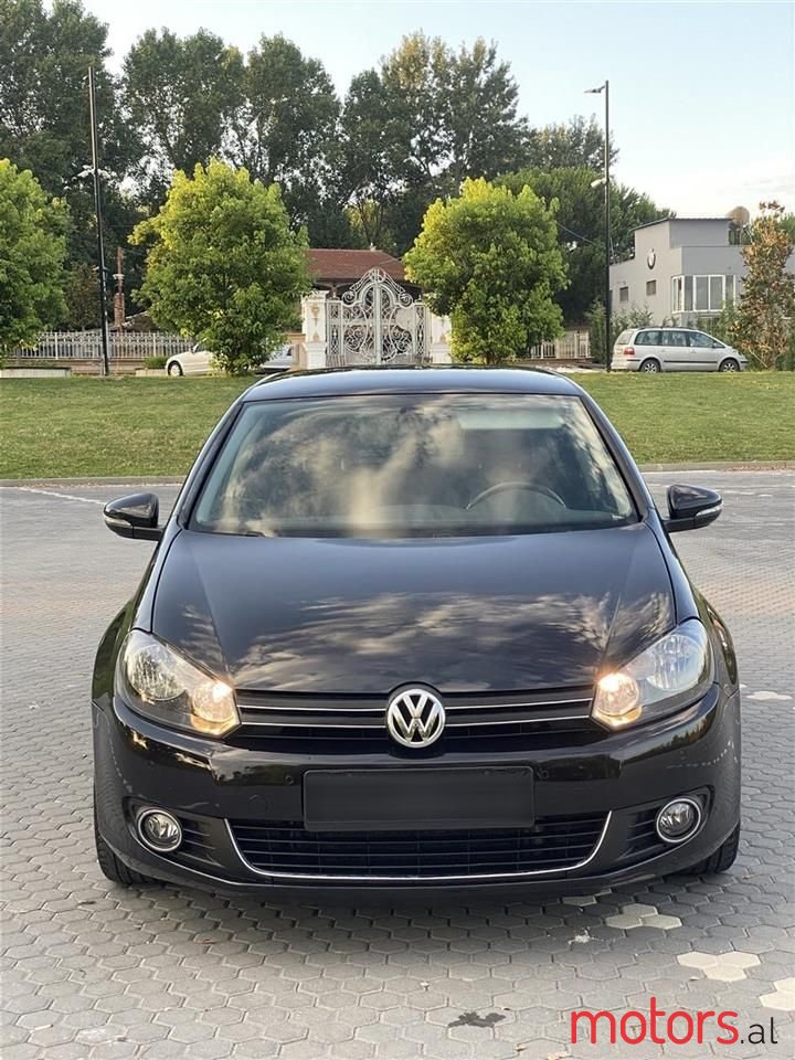 2010' Volkswagen Golf photo #5