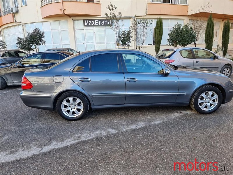 2006' Mercedes-Benz E 240 photo #6