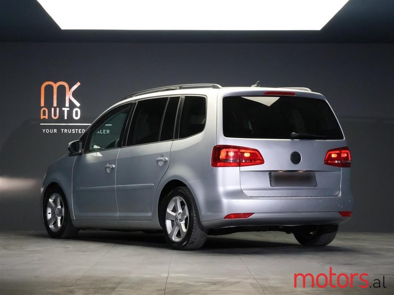 2013' Volkswagen Touran photo #3