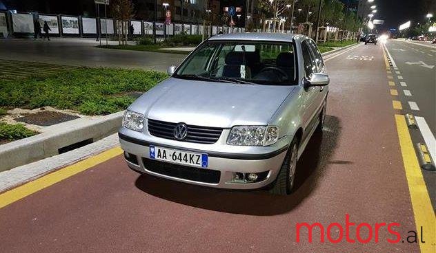 2001' Volkswagen Polo photo #1