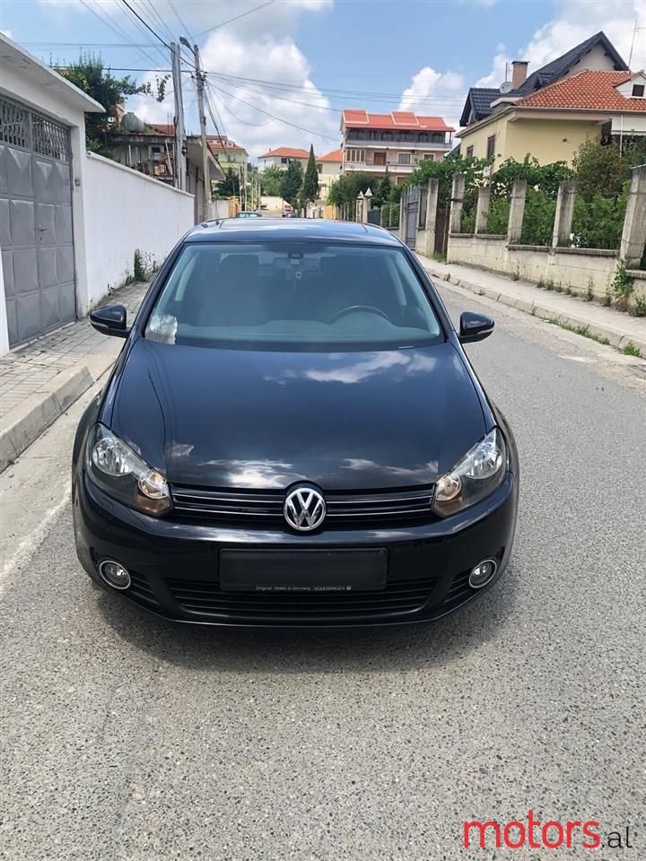 2010' Volkswagen Golf photo #1