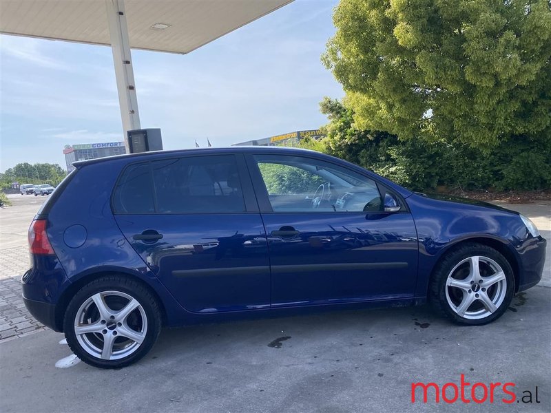 2005' Volkswagen Golf photo #4