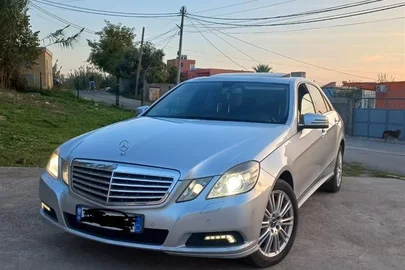 2010' Mercedes-Benz E 300