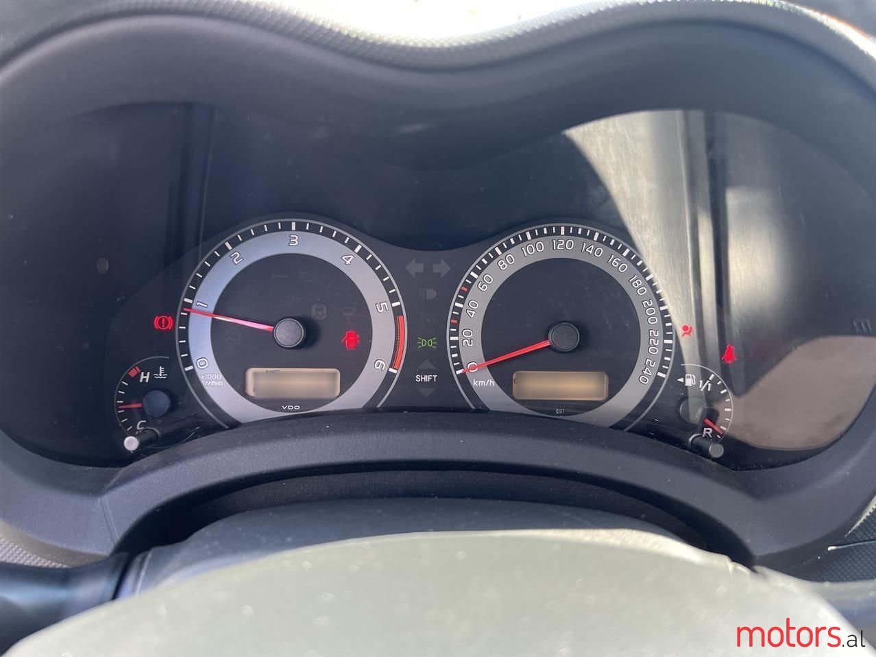 2011' Toyota Auris photo #6