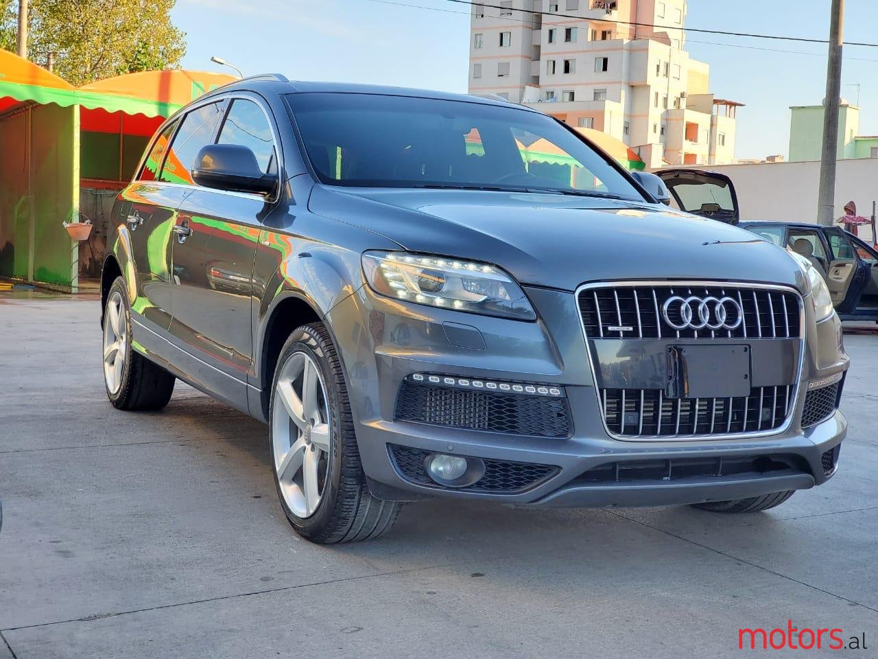 2012' Audi Q7 photo #1