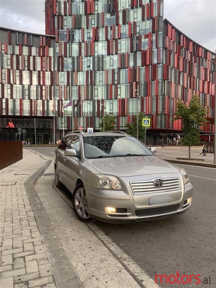 2005' Toyota Avensis photo #6