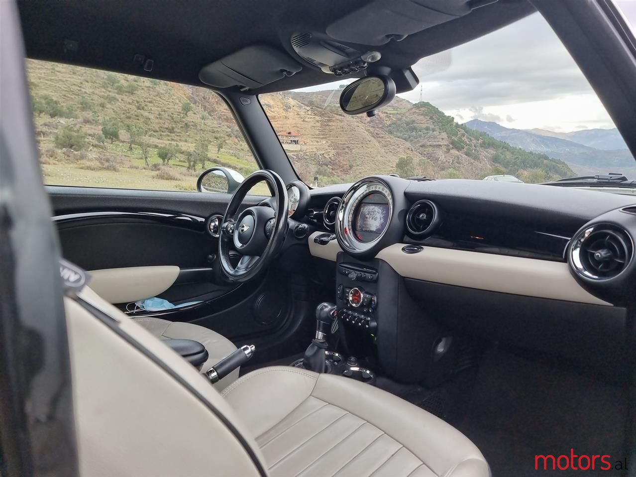 2012' MINI Cooper photo #2