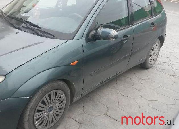 2002' Ford Focus photo #1