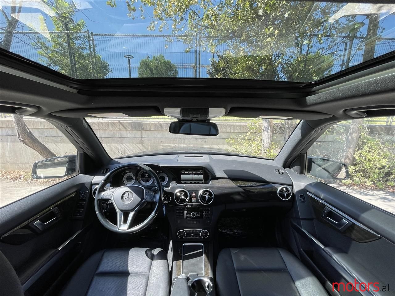 2015' Mercedes-Benz GLK 250 photo #5