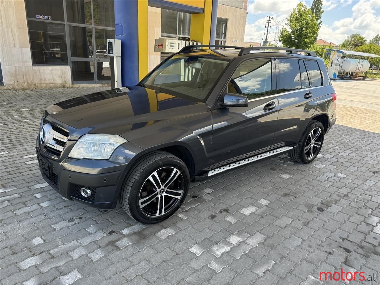 2010' Mercedes-Benz GLK 350 photo #6