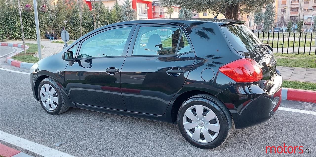 2009' Toyota Auris photo #6