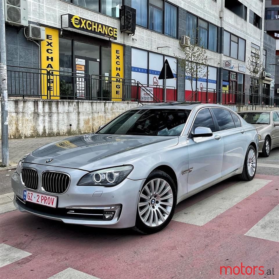 2010' BMW 740 photo #5