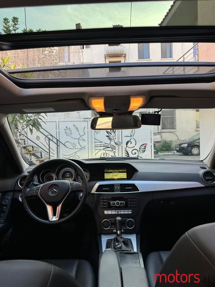 2012' Mercedes-Benz C 220 photo #5