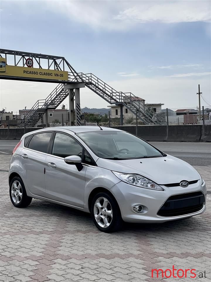 2010' Ford Fiesta photo #6