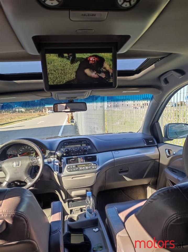 2010' Honda Odyssey photo #2