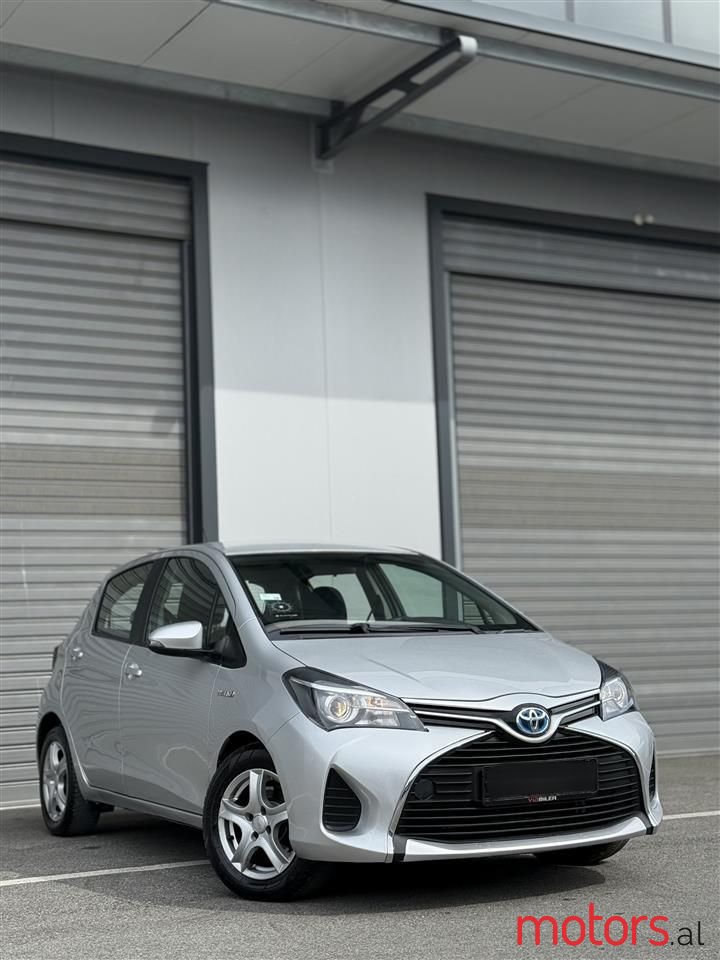 2015' Toyota Yaris photo #2