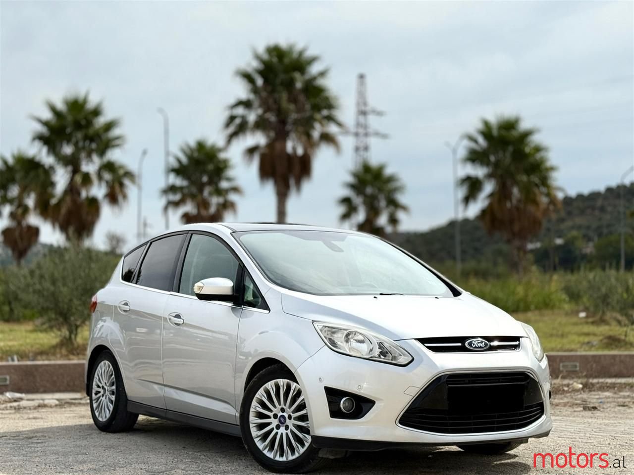 2012' Ford C-MAX photo #1