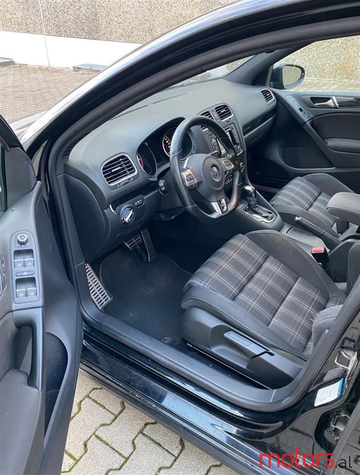 2010' Volkswagen Golf photo #4