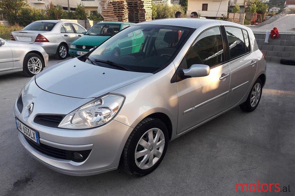 2006' Renault Clio photo #2