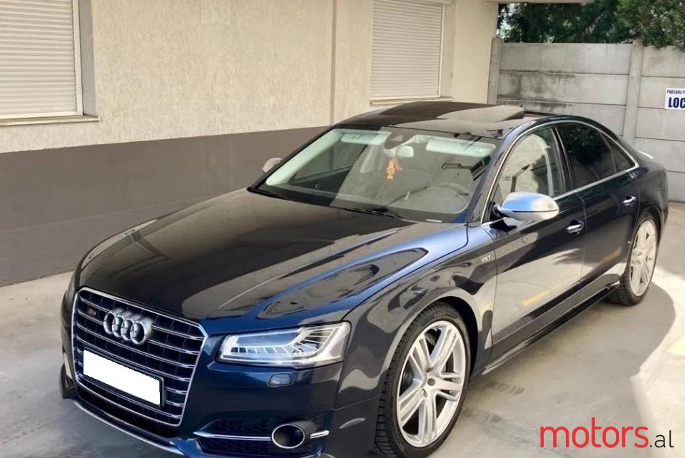2017' Audi S8 photo #2