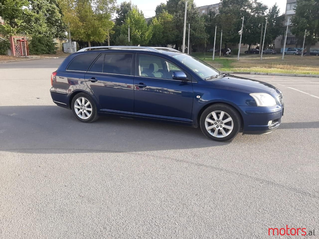 2005' Toyota Avensis photo #3