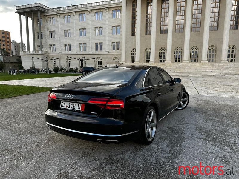 2015' Audi A8 photo #2
