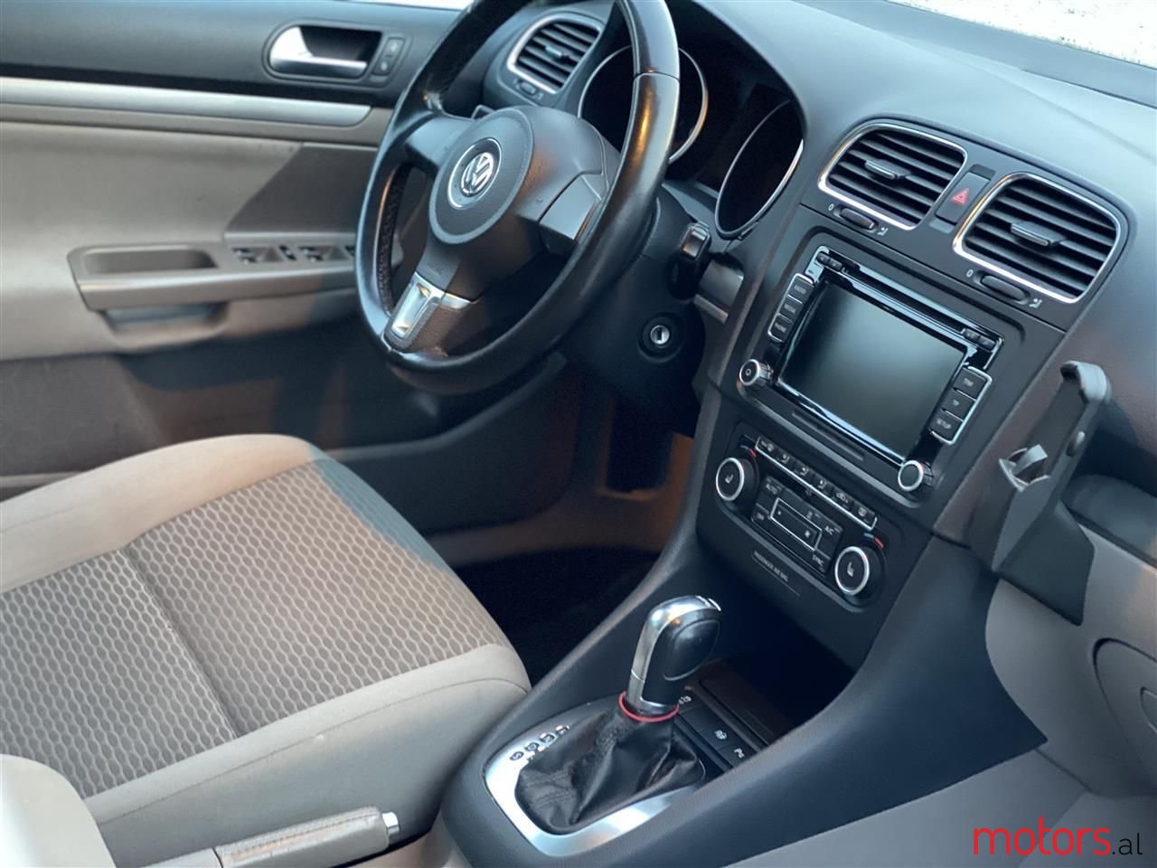 2012' Volkswagen Golf photo #4