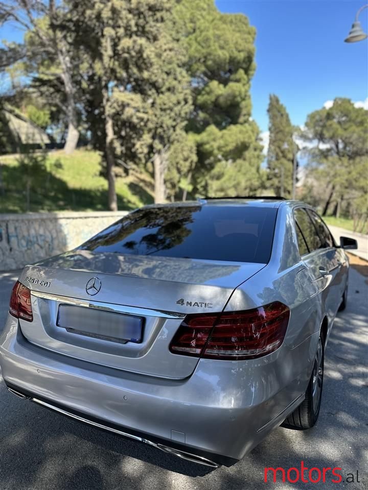 2014' Mercedes-Benz E 220 photo #2