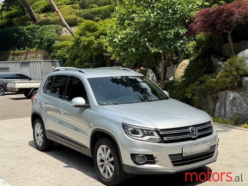 2014' Volkswagen Tiguan photo #4