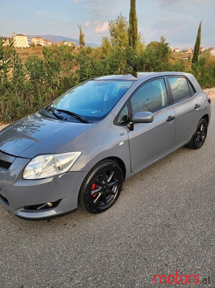 2008' Toyota Auris photo #1
