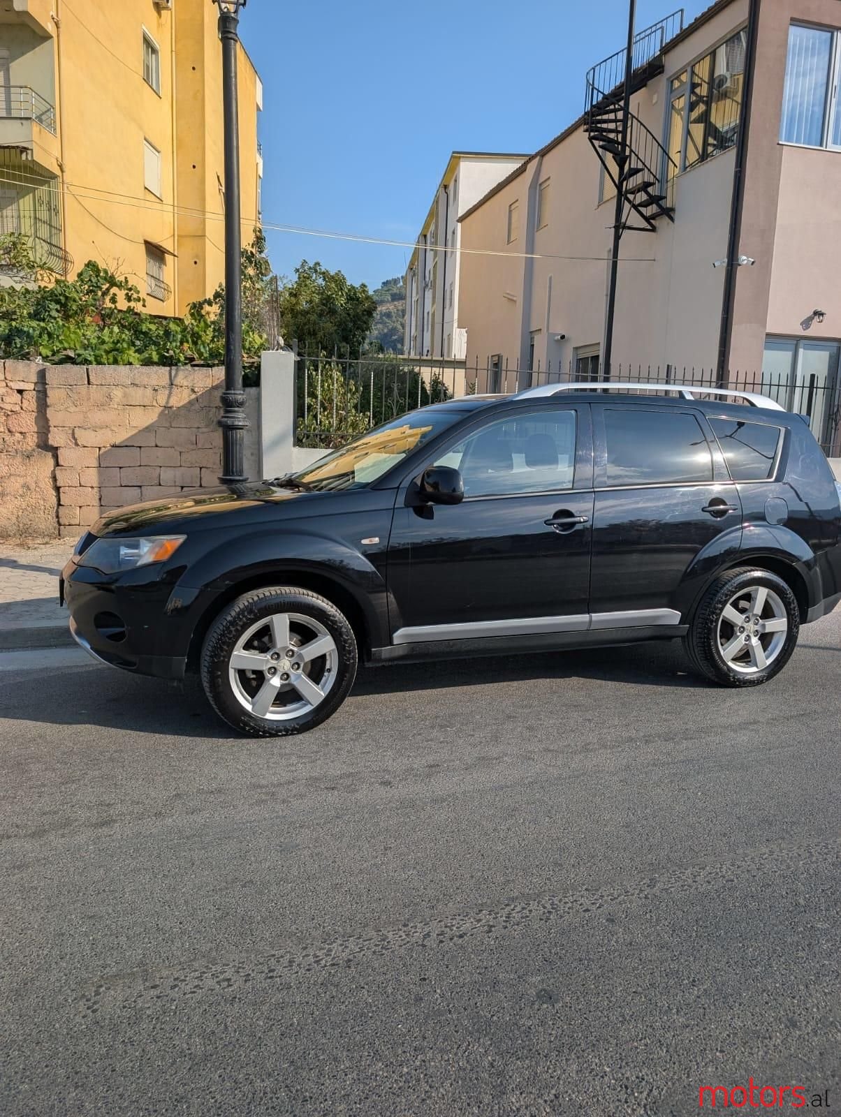 2007' Mitsubishi Outlander photo #2